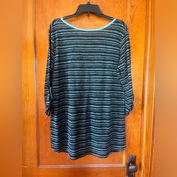 Bobbie Brooks blue and black blouse Size: 1X - Picture 2 of 5
